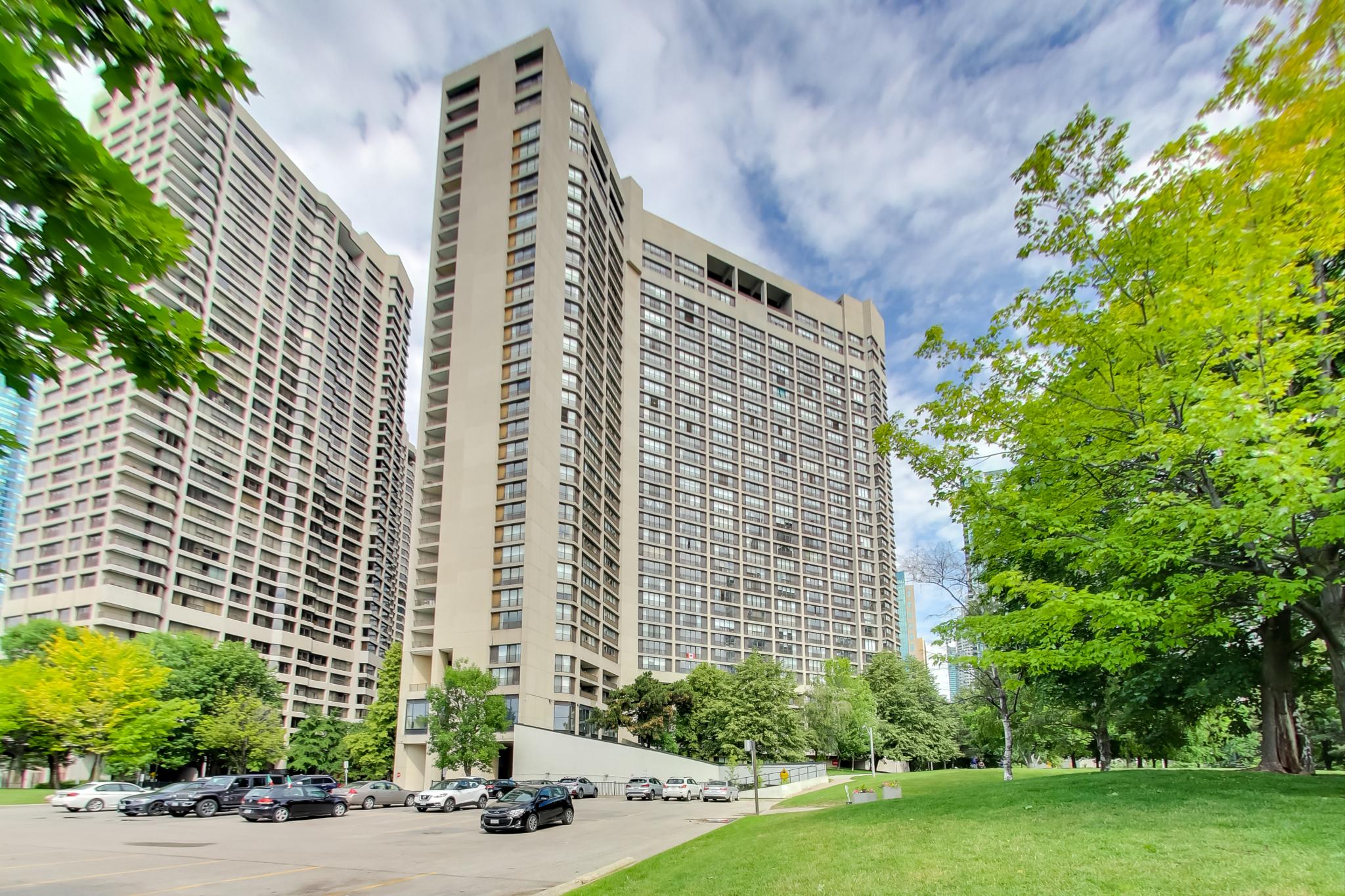 Sold 263233 Harbour Square in Toronto TheSpringTeam